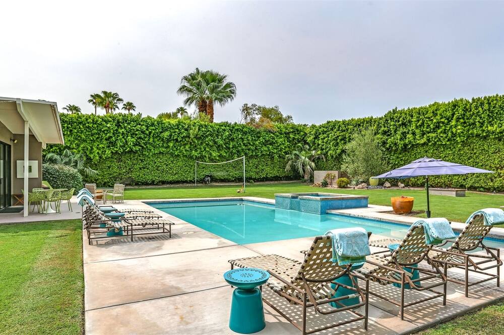 Photo of Outdoor in Magnesia Falls Cove
