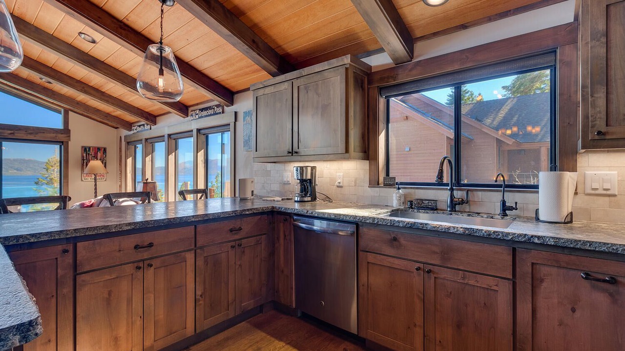 Photo of Kitchen in Tahoma