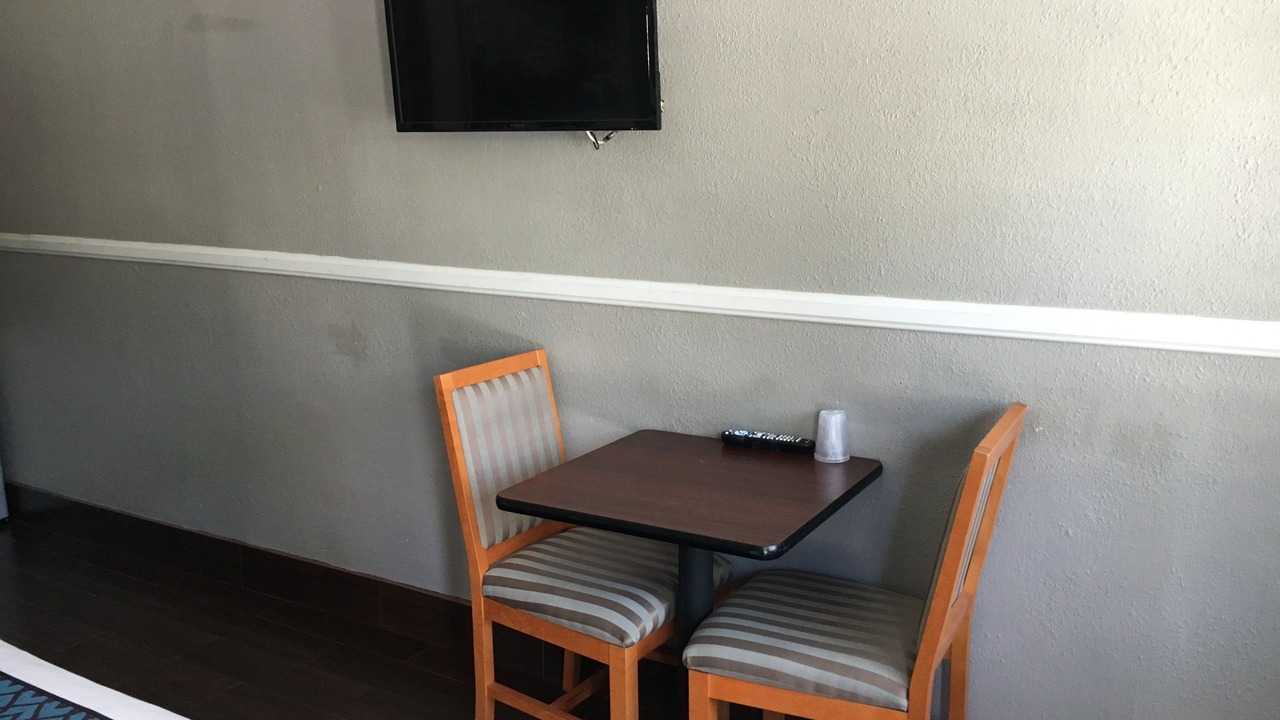 Photo of Bedroom in Bixby Knolls