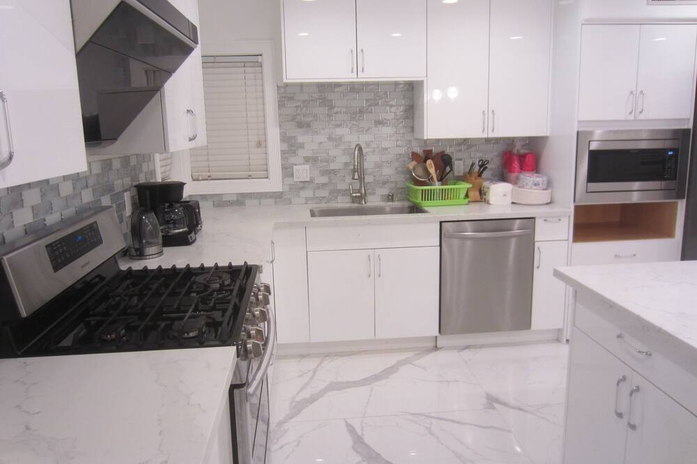 Photo of Kitchen in Claremont Hills