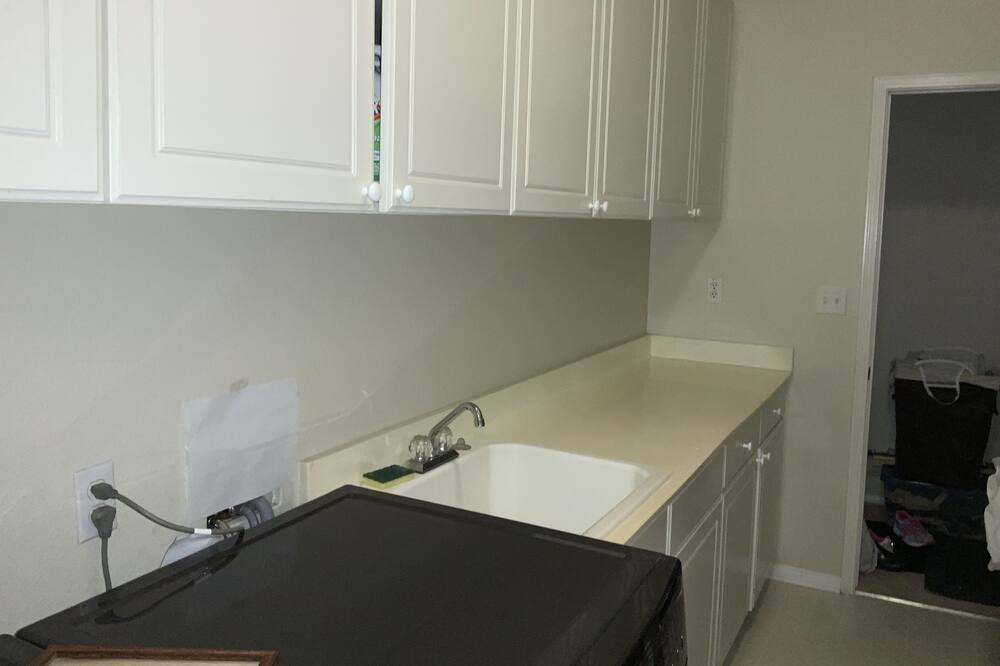 Photo of Kitchen in Corona