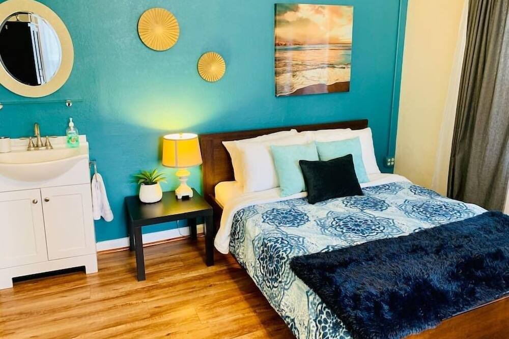 Photo of Bedroom in Cortez Hill