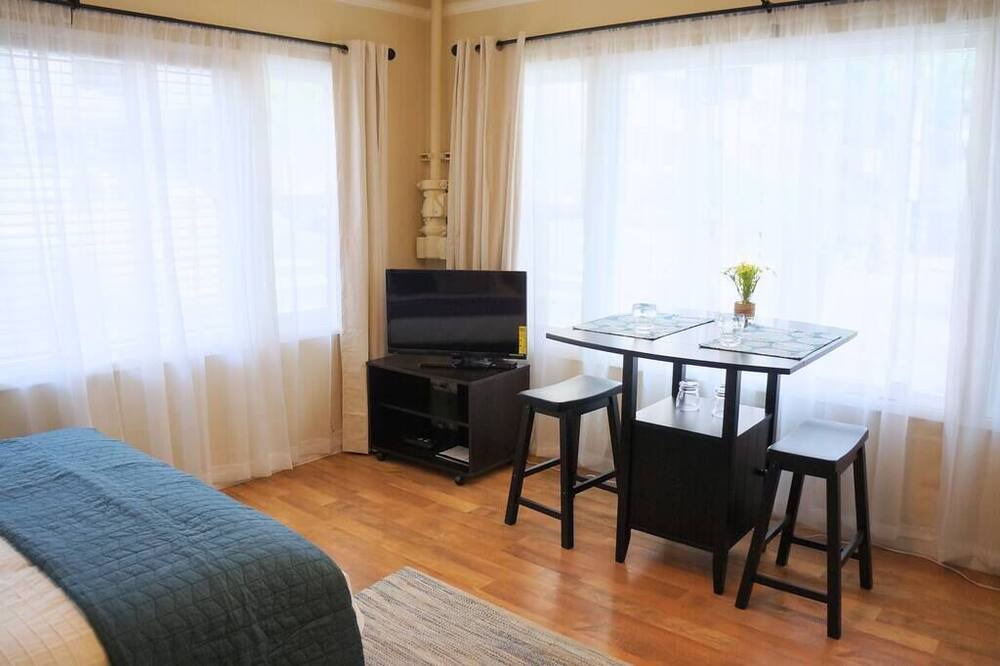 Photo of Bedroom in Cortez Hill