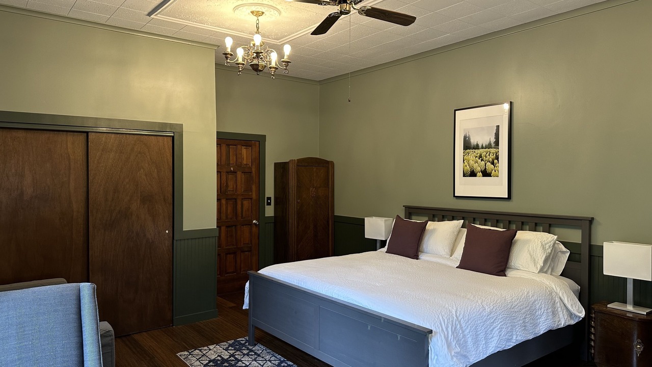 Photo of Bedroom in Westfir