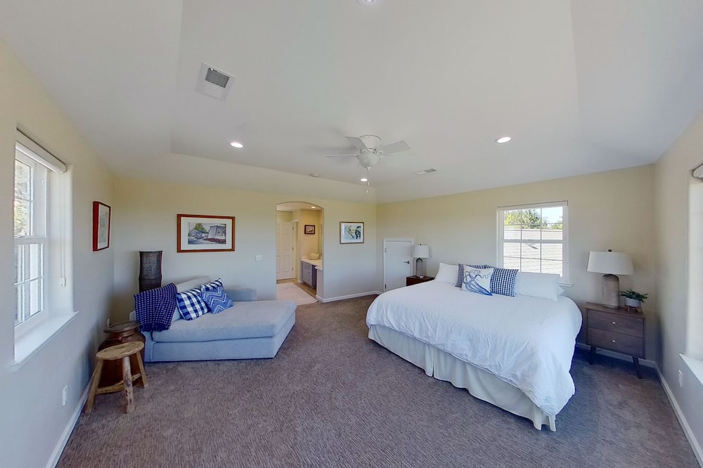 Photo of Bedroom in Kelseyville