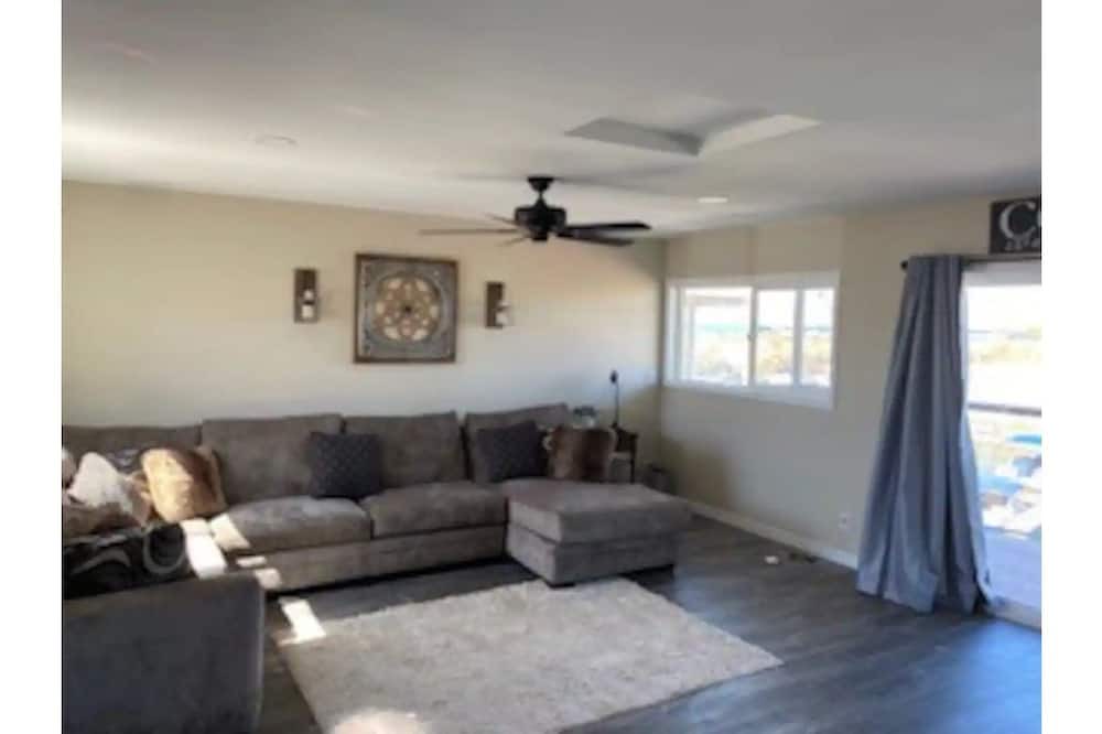 Photo of Livingroom in Lake Havasu City