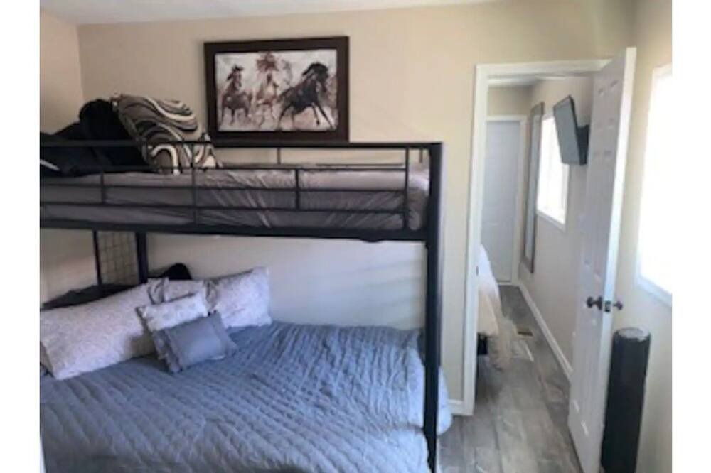 Photo of Bedroom in Lake Havasu City