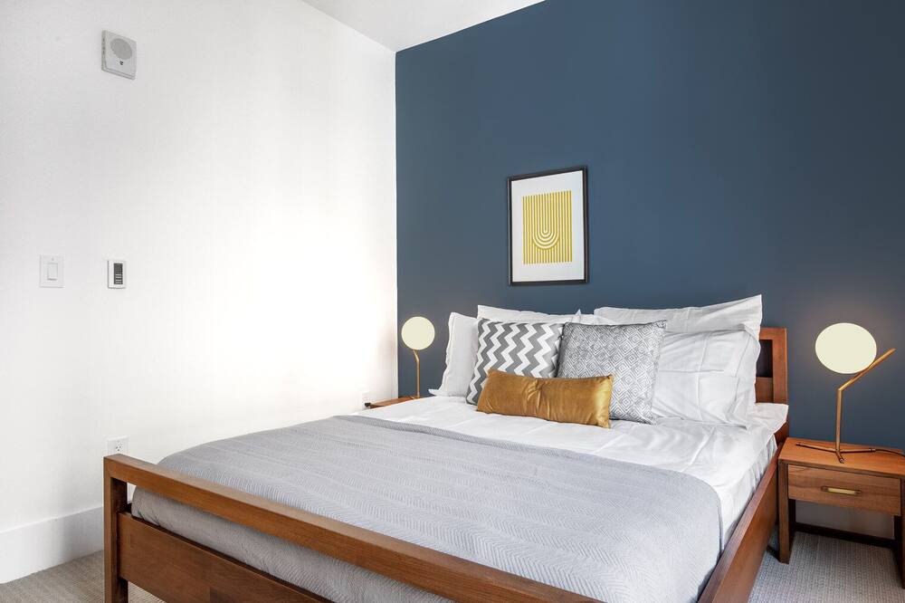 Photo of Bedroom in Mid-Market