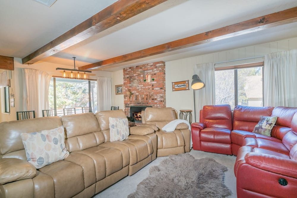 Photo of Livingroom in Patton