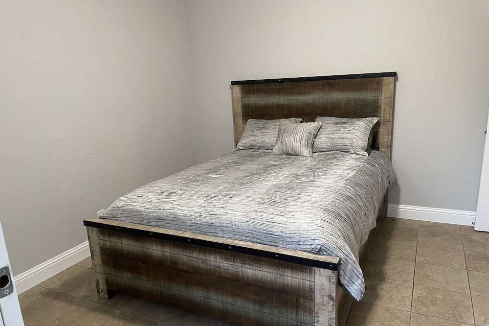 Photo of Bedroom in Grover Beach
