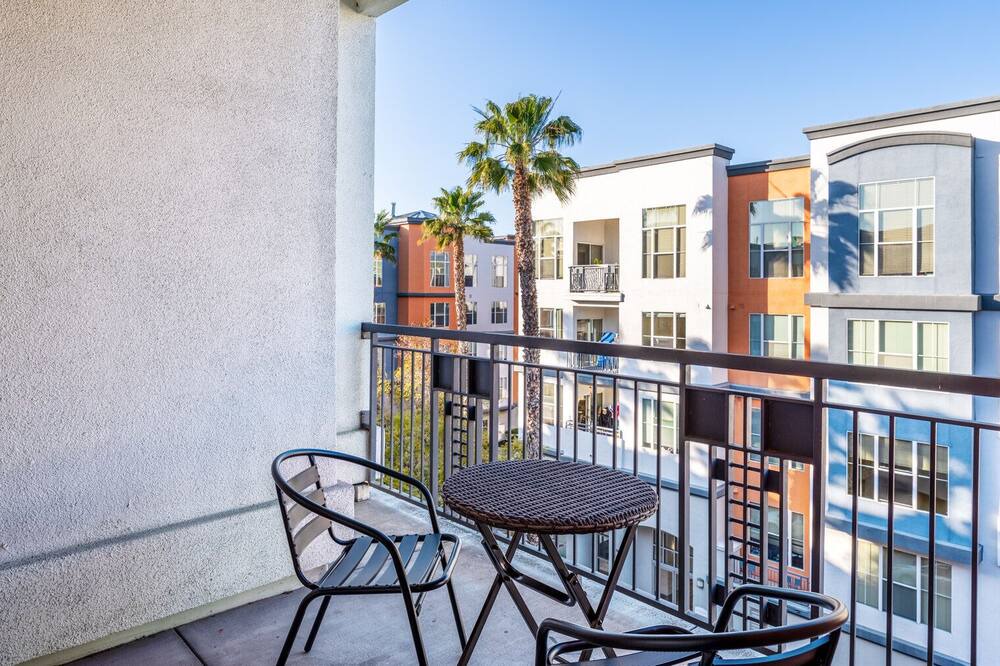 Photo of Patio Balcony in Central District