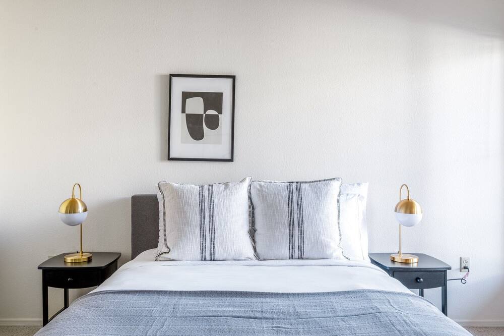 Photo of Bedroom in Central District