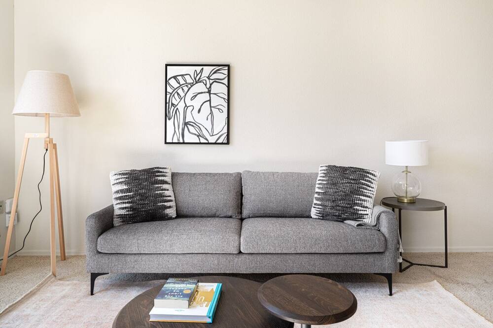 Photo of Livingroom in Central District