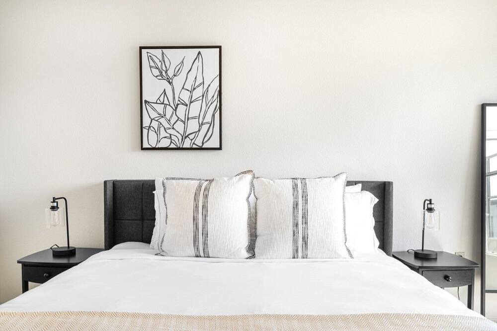 Photo of Bedroom in Central District