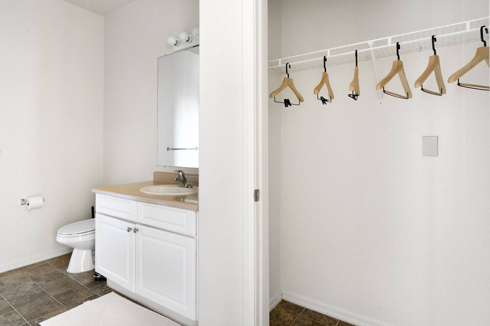 Photo of Bedroom in Central District