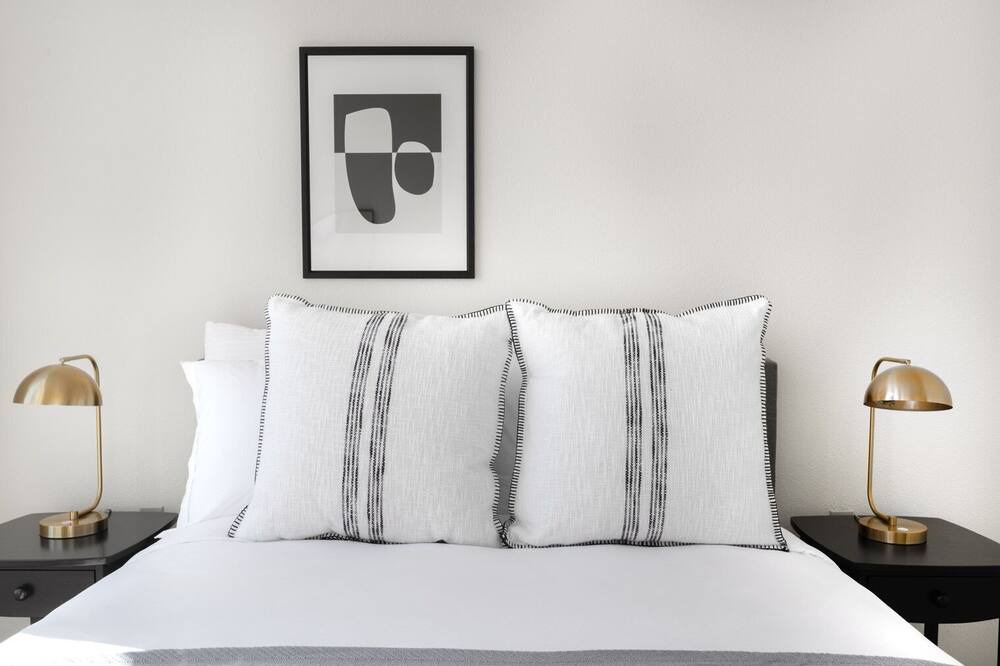 Photo of Bedroom in Central District