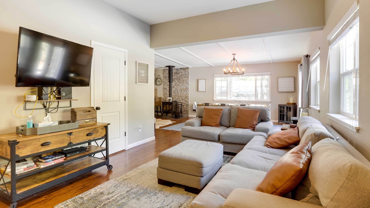 Photo of Livingroom in Country Club Estates