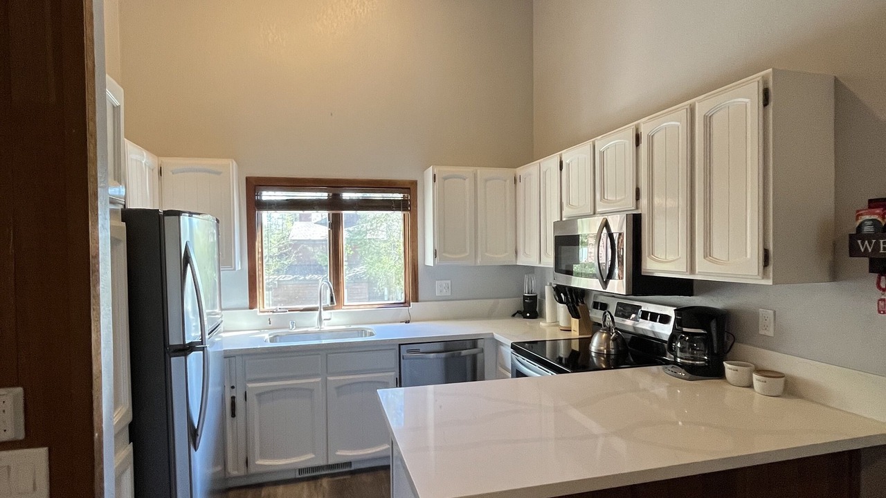 Photo of Kitchen in Mammoth Lakes