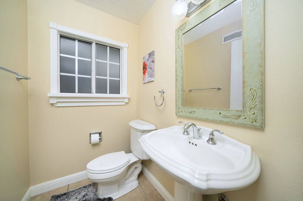 Photo of Bathroom in Fountain Valley