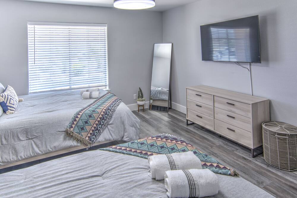Photo of Bedroom in Enterprise