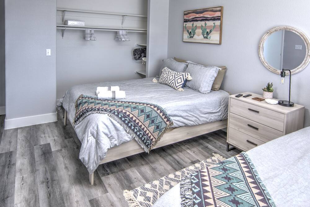 Photo of Bedroom in Enterprise