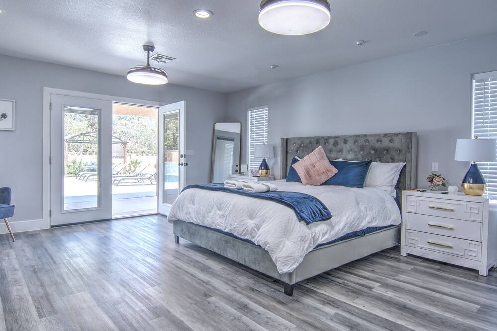 Photo of Bedroom in Enterprise