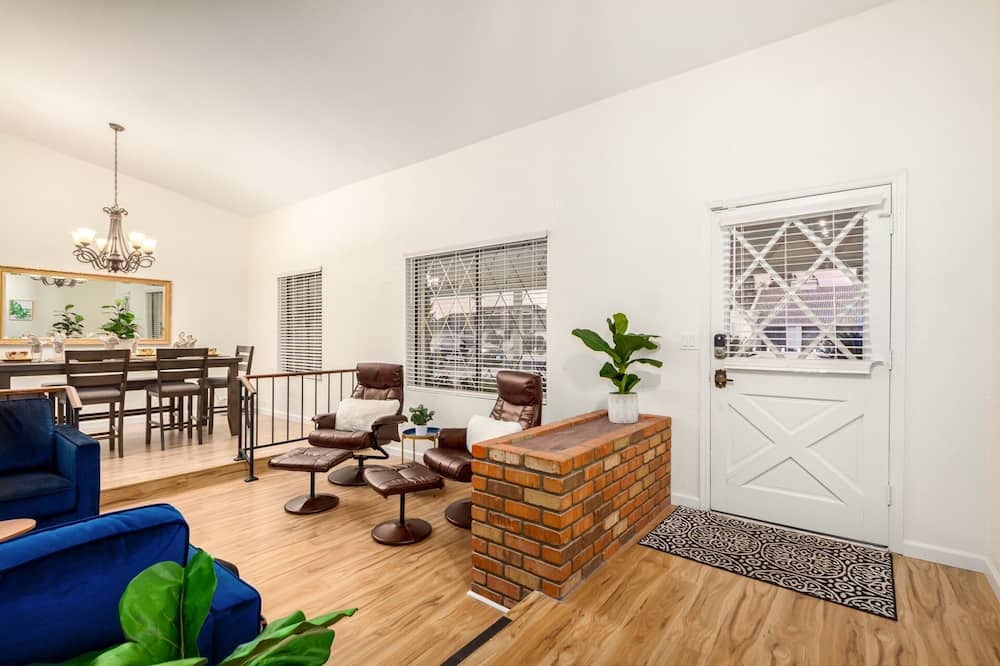 Photo of Livingroom in North Mountain