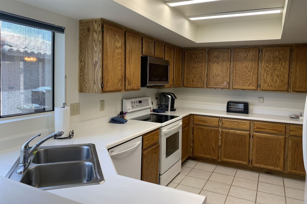 Photo of Kitchen in Cottonwood