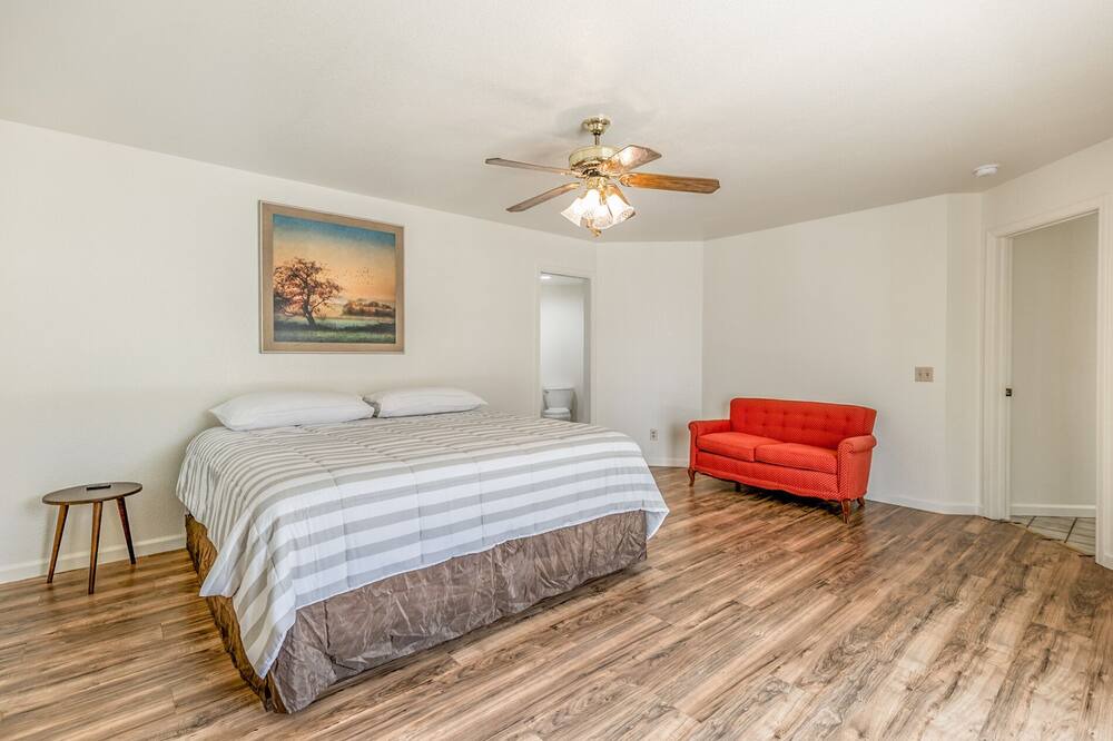 Photo of Bedroom in Merced