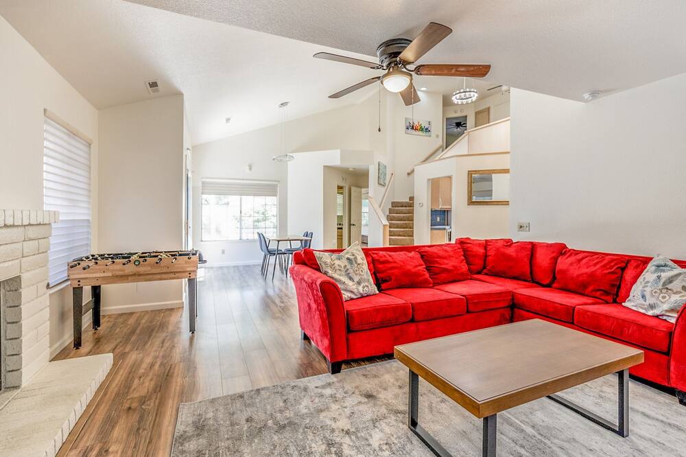 Photo of Livingroom in Merced