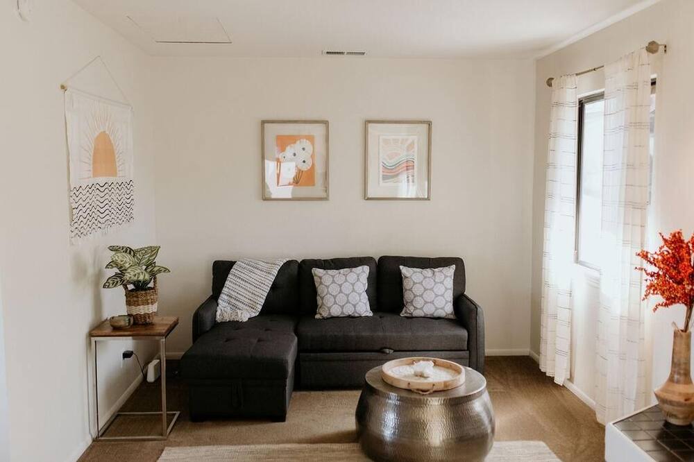 Photo of Bedroom in Baywood-Los Osos