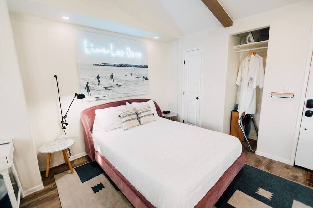 Photo of Bedroom in Baywood Park