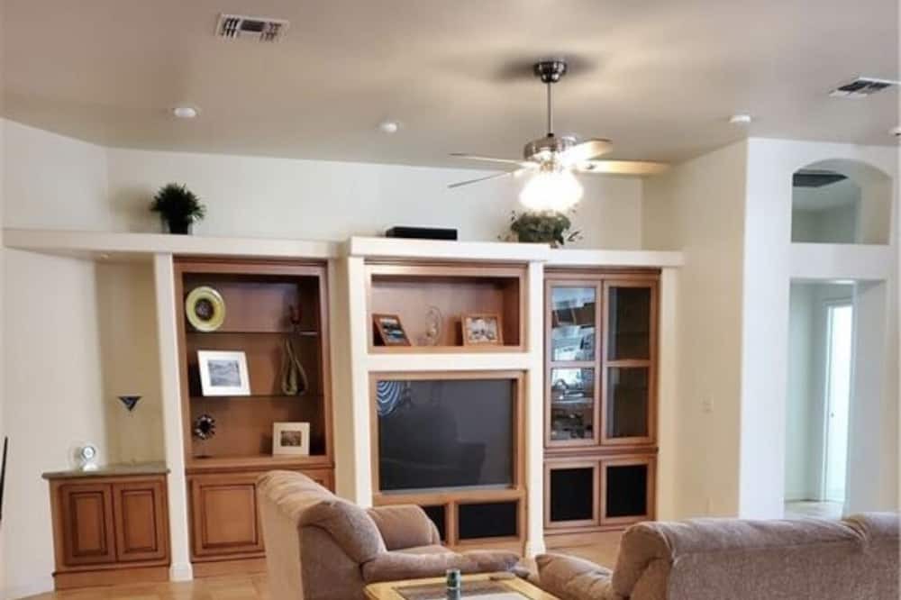 Photo of Livingroom in Mohave Valley