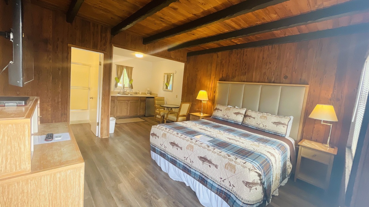 Photo of Bedroom in Shady Cove