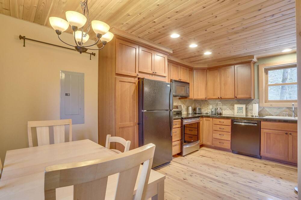 Photo of Kitchen in Rhododendron