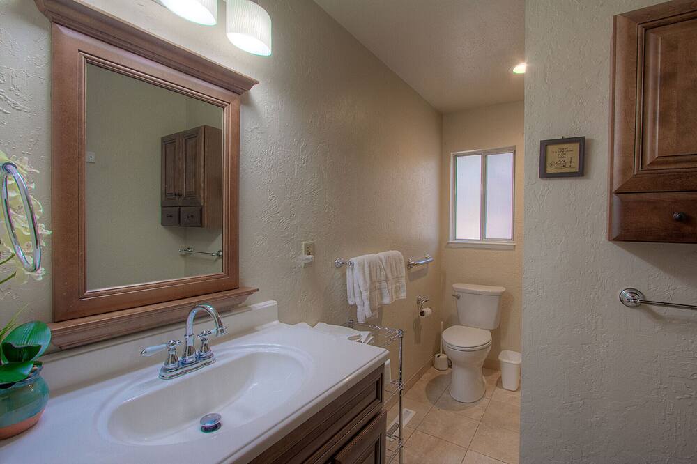 Photo of Bathroom in Lower Kingsbury
