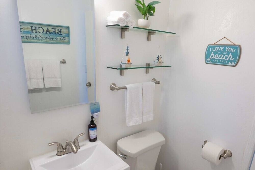 Photo of Bathroom in Beach Barber Tract