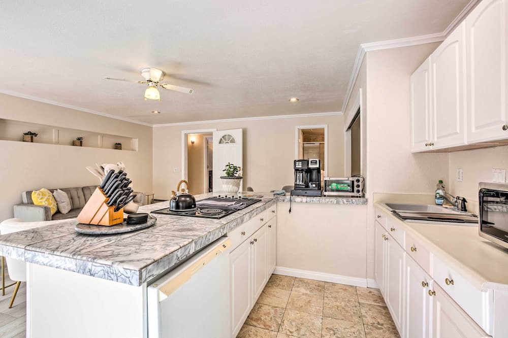 Photo of Kitchen in Los Altos Hills