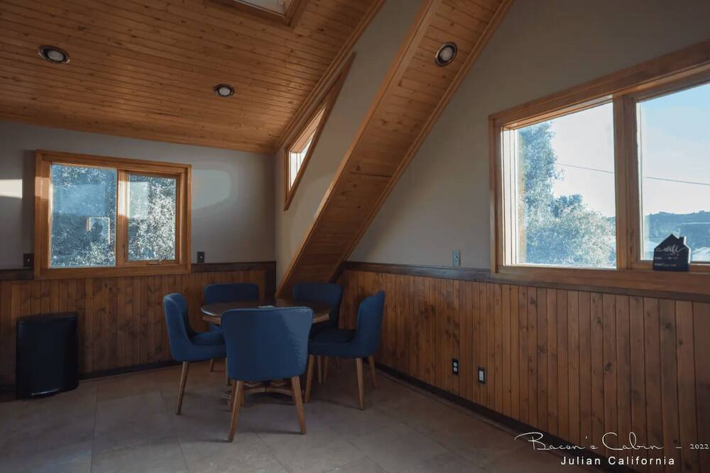 Photo of Livingroom in Julian