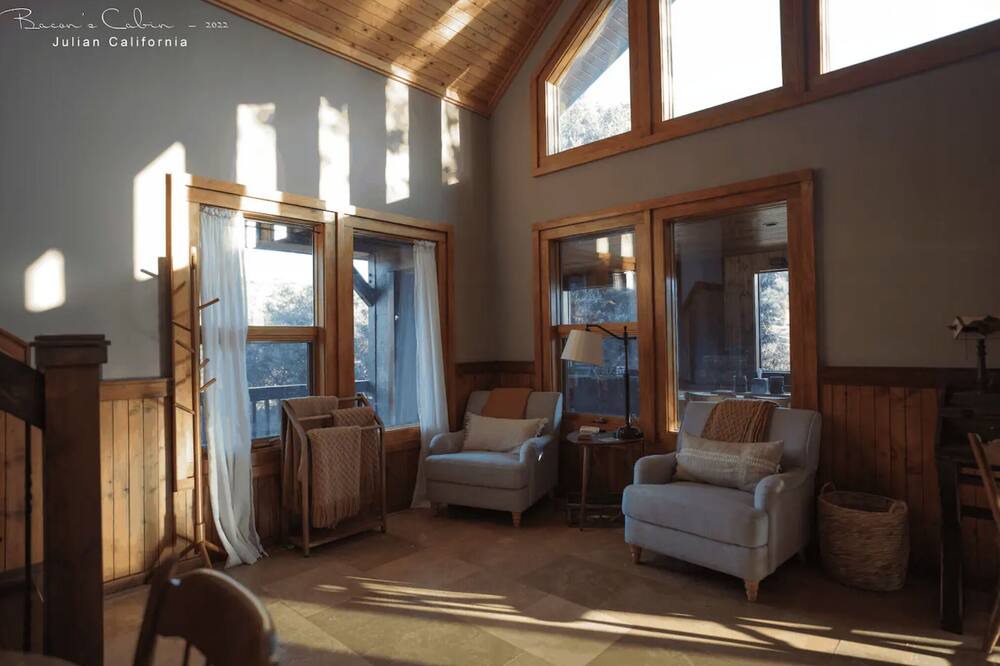 Photo of Livingroom in Julian