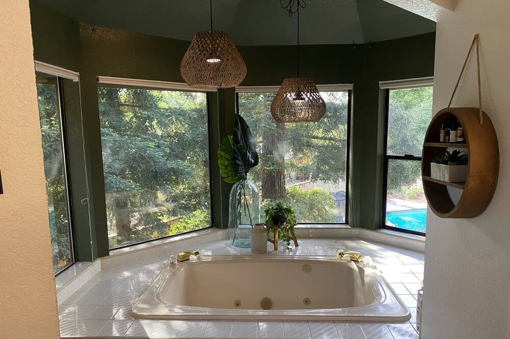 Photo of Bathroom in Chico