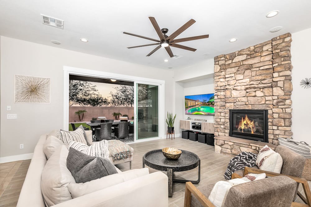 Photo of Bedroom in Sonoran Foothills