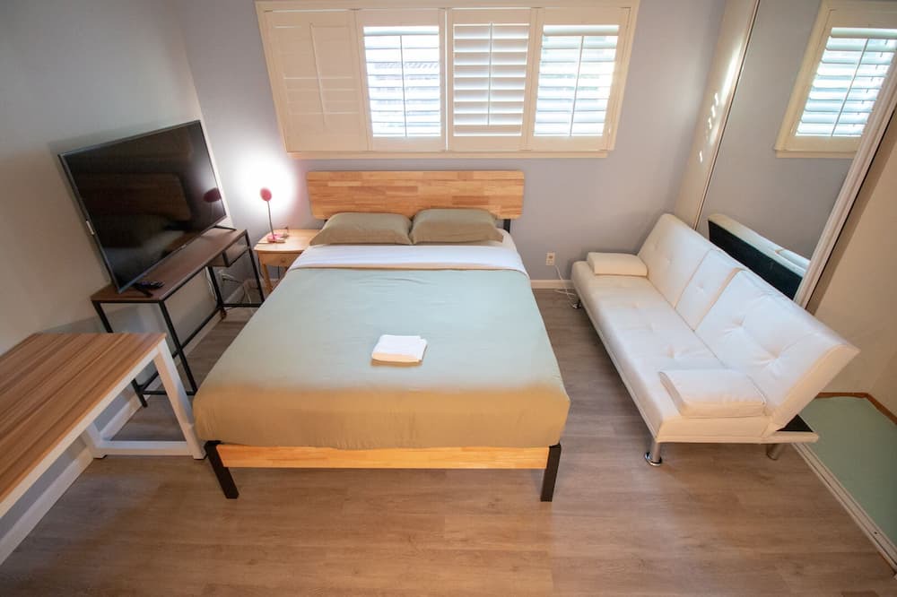 Photo of Bedroom in Almaden