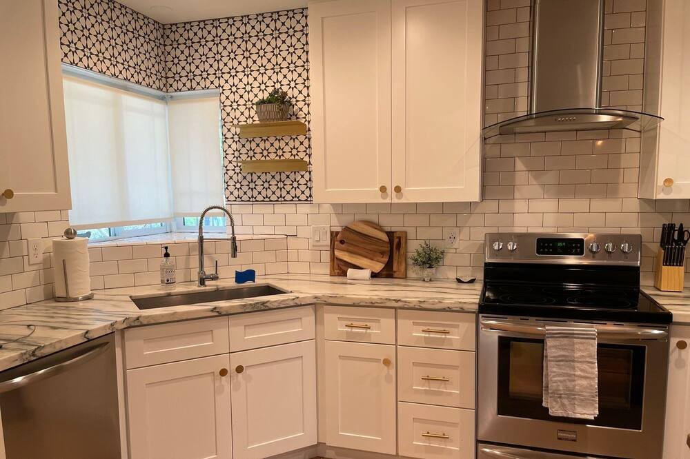 Photo of Kitchen in Wilshire Terrace