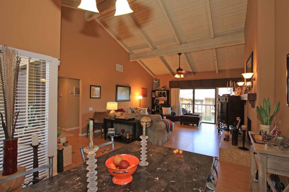Photo of Livingroom in Indian Wells