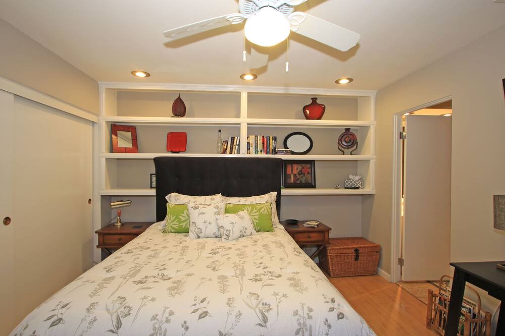 Photo of Bedroom in Indian Wells