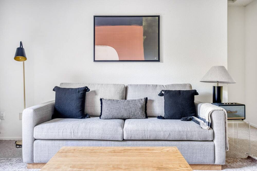 Photo of Livingroom in Fremont