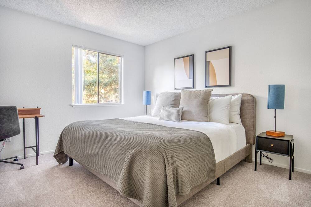 Photo of Bedroom in Fremont