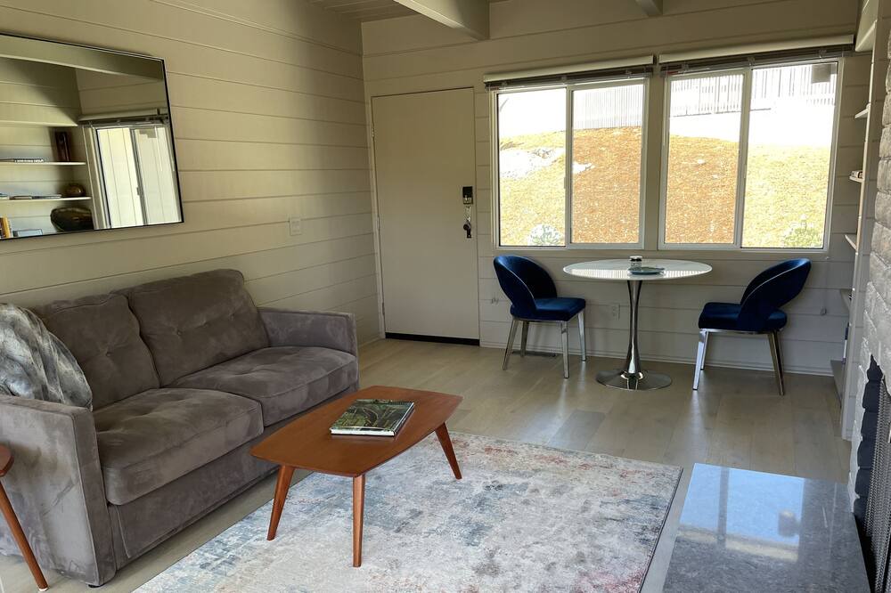 Photo of Livingroom in Rancho Rio Vista