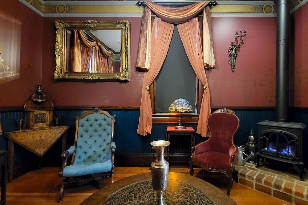 Photo of Livingroom in Historic Railroad District